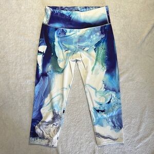 Athleta High Rise Fuji Chaturanga Cropped Capri Length Legging